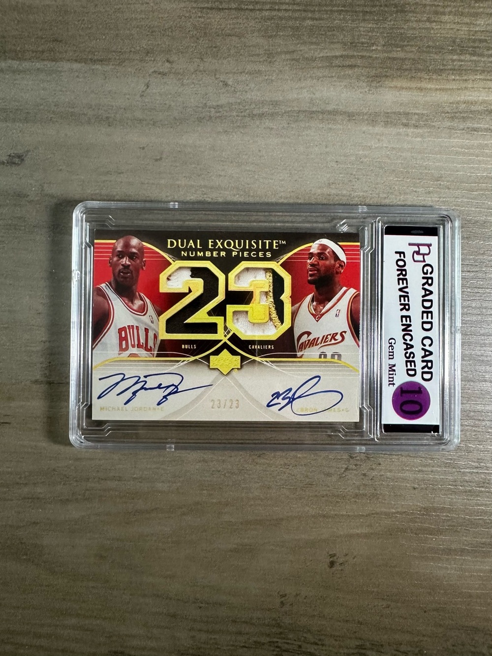 Michael Jordan & LeBron James Dual Exquisite Autograph Gem Mint 10 Novelty Card